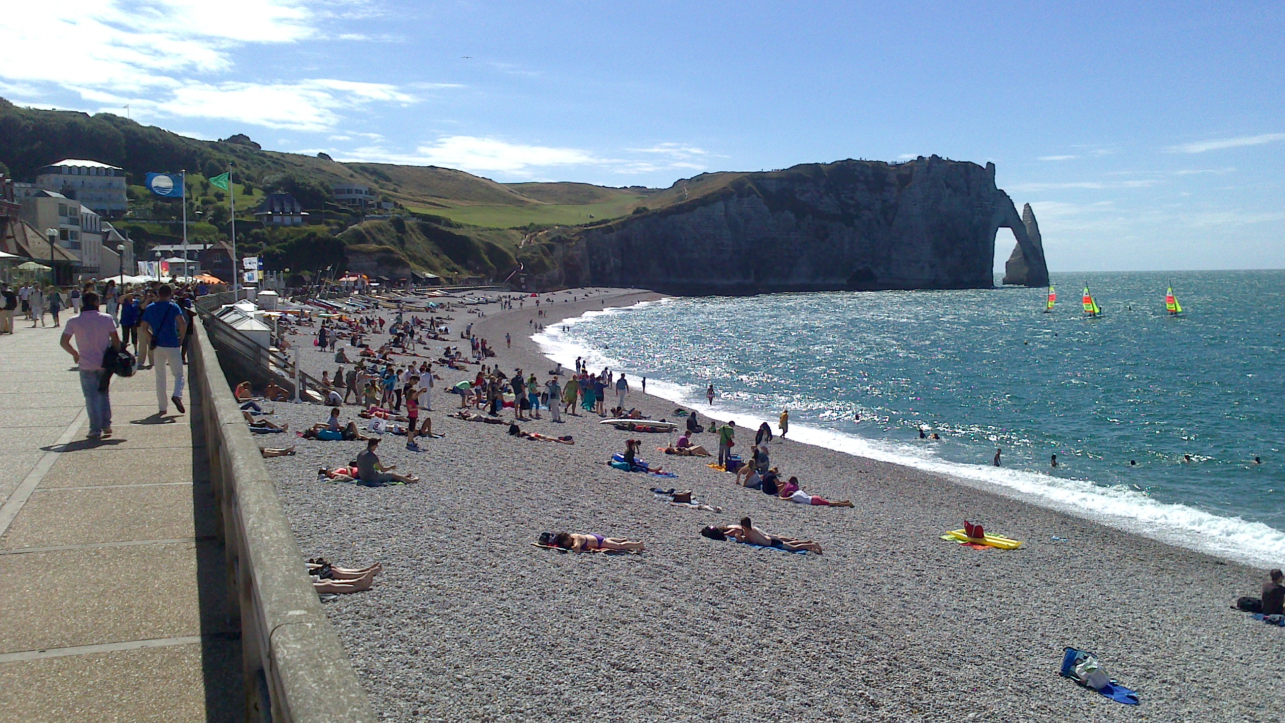 typicka plaz Normandie_Etretat